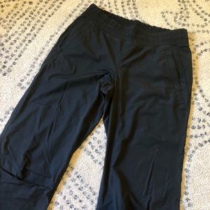 Lululemon size 4 lined pants